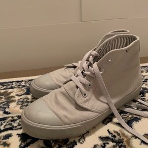 BANGS All grey High tops